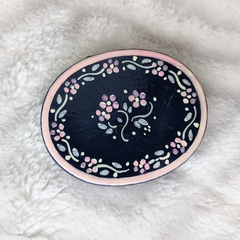 VINTAGE Flower brooch hand painted slavic ornaments brooch